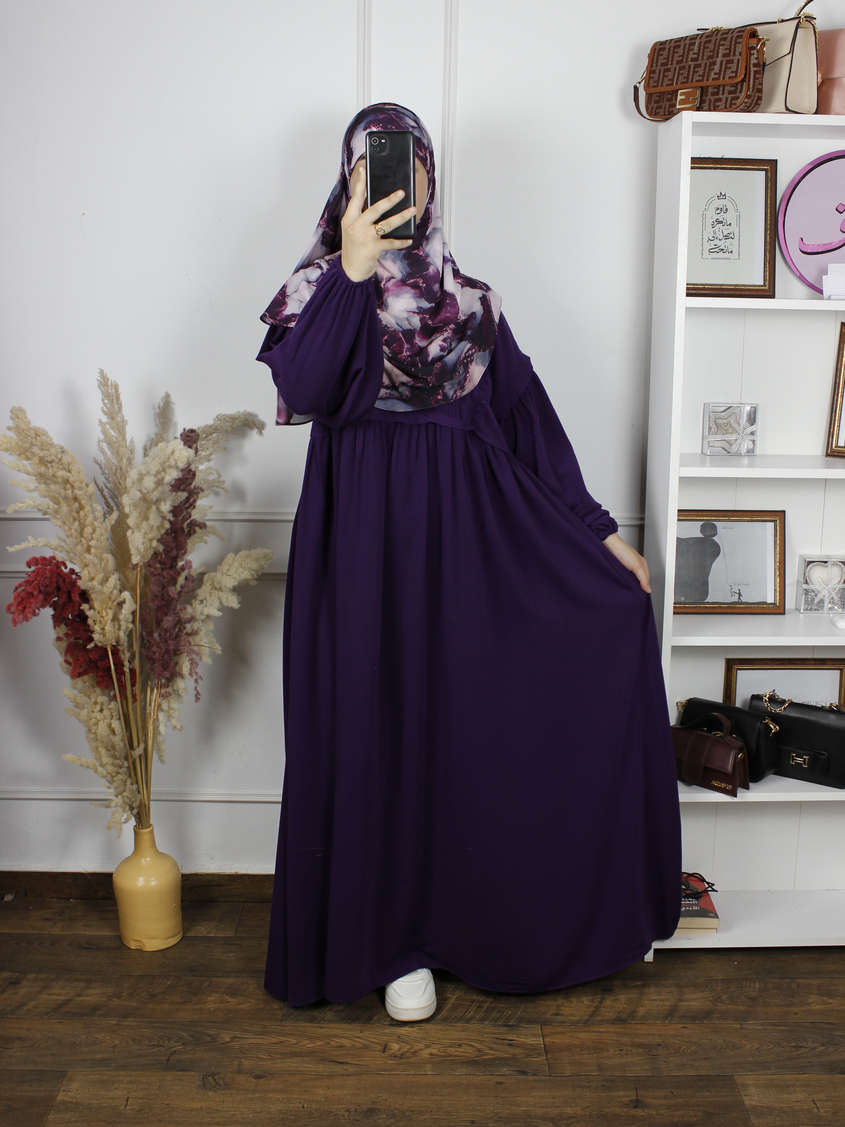 Abaya NV