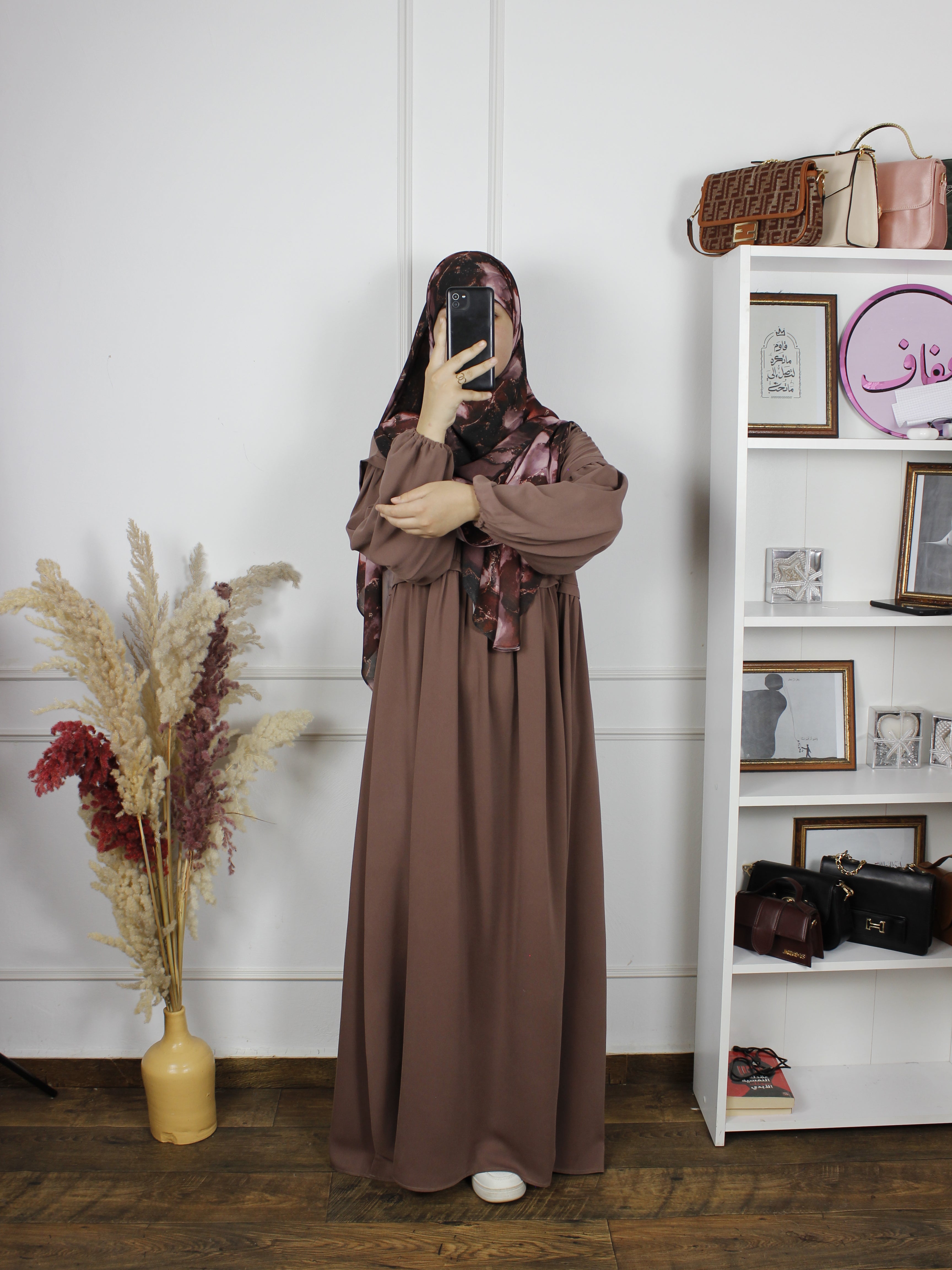 Abaya NV