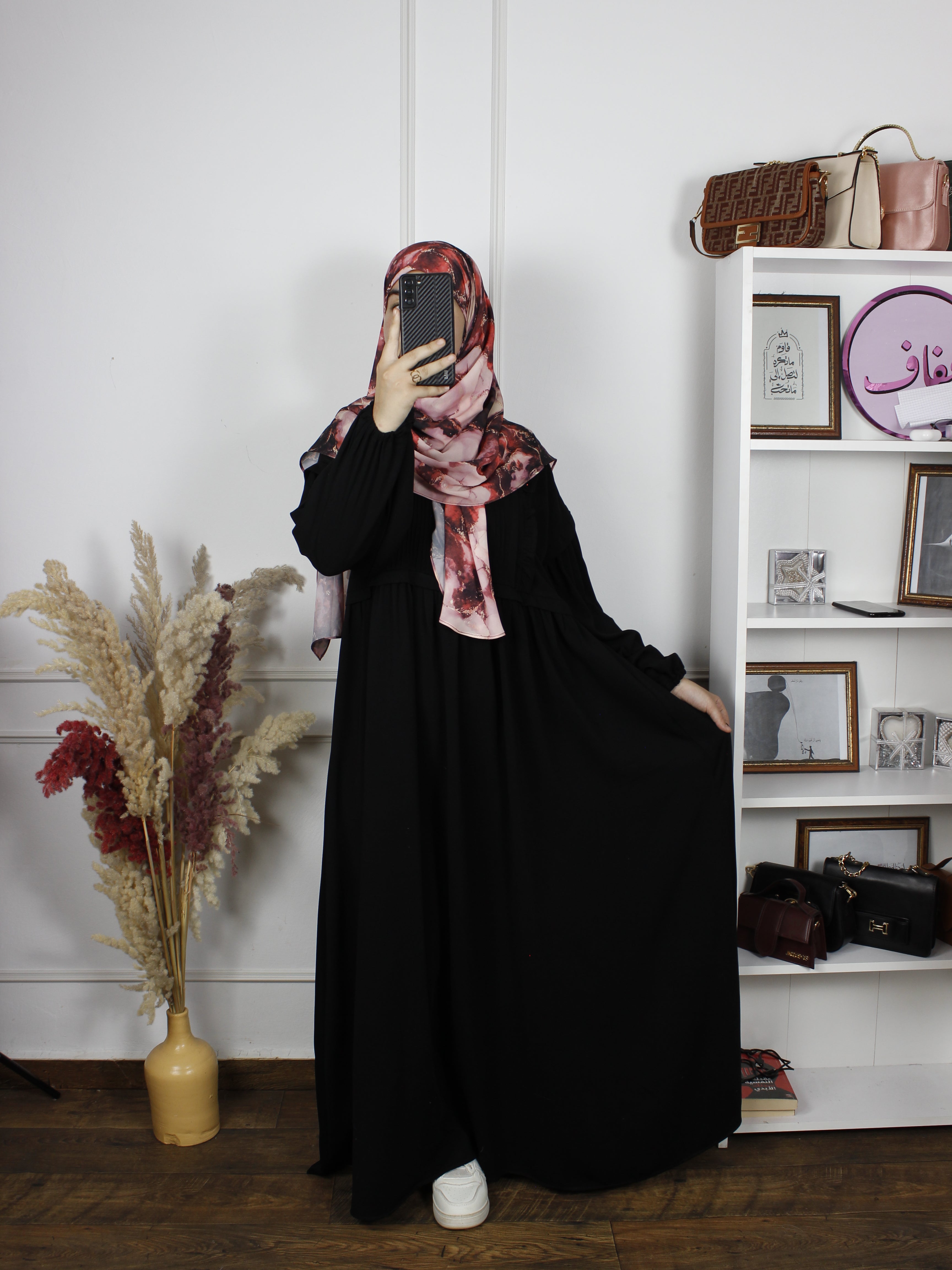 Abaya NV