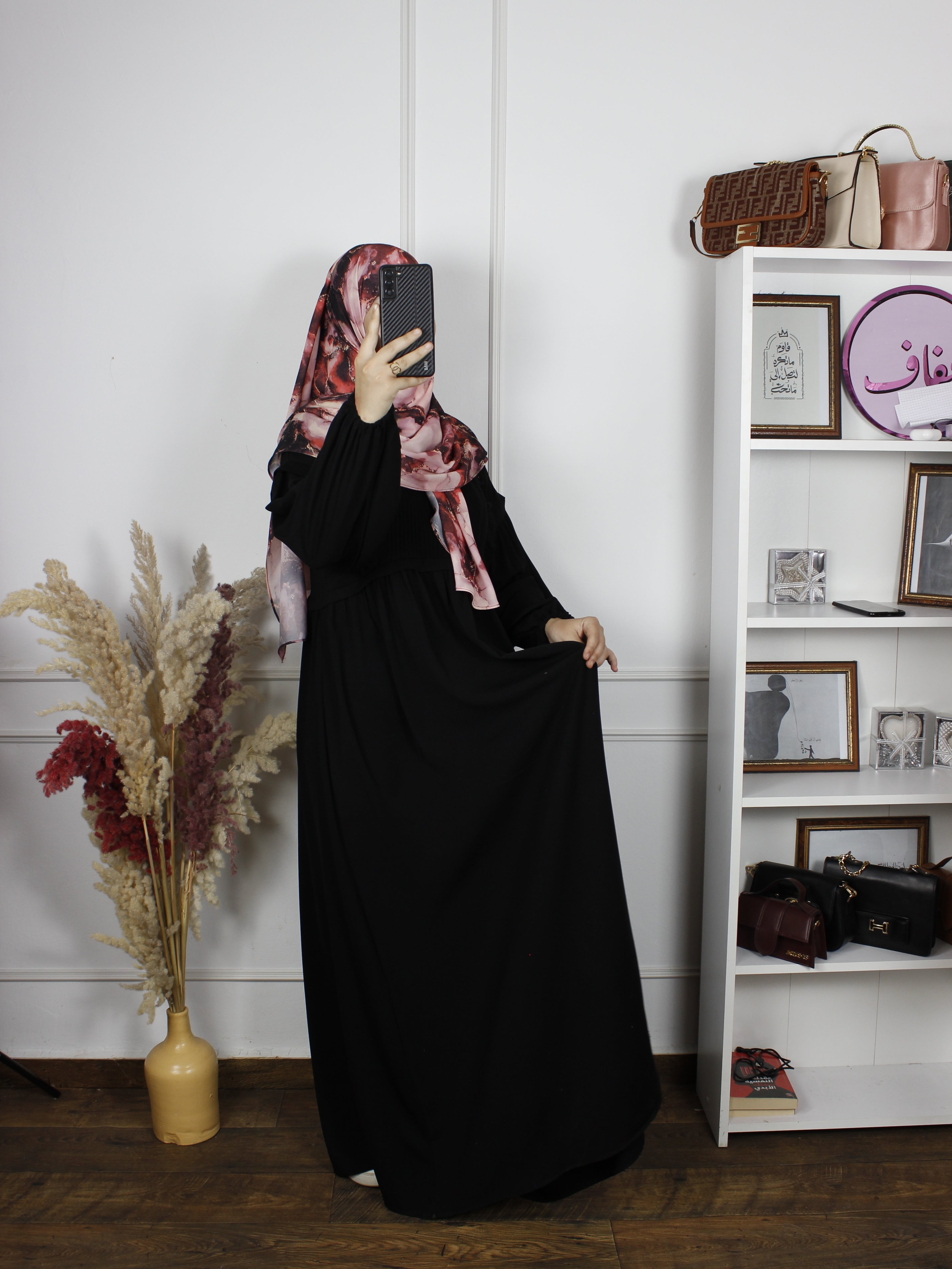 Abaya NV