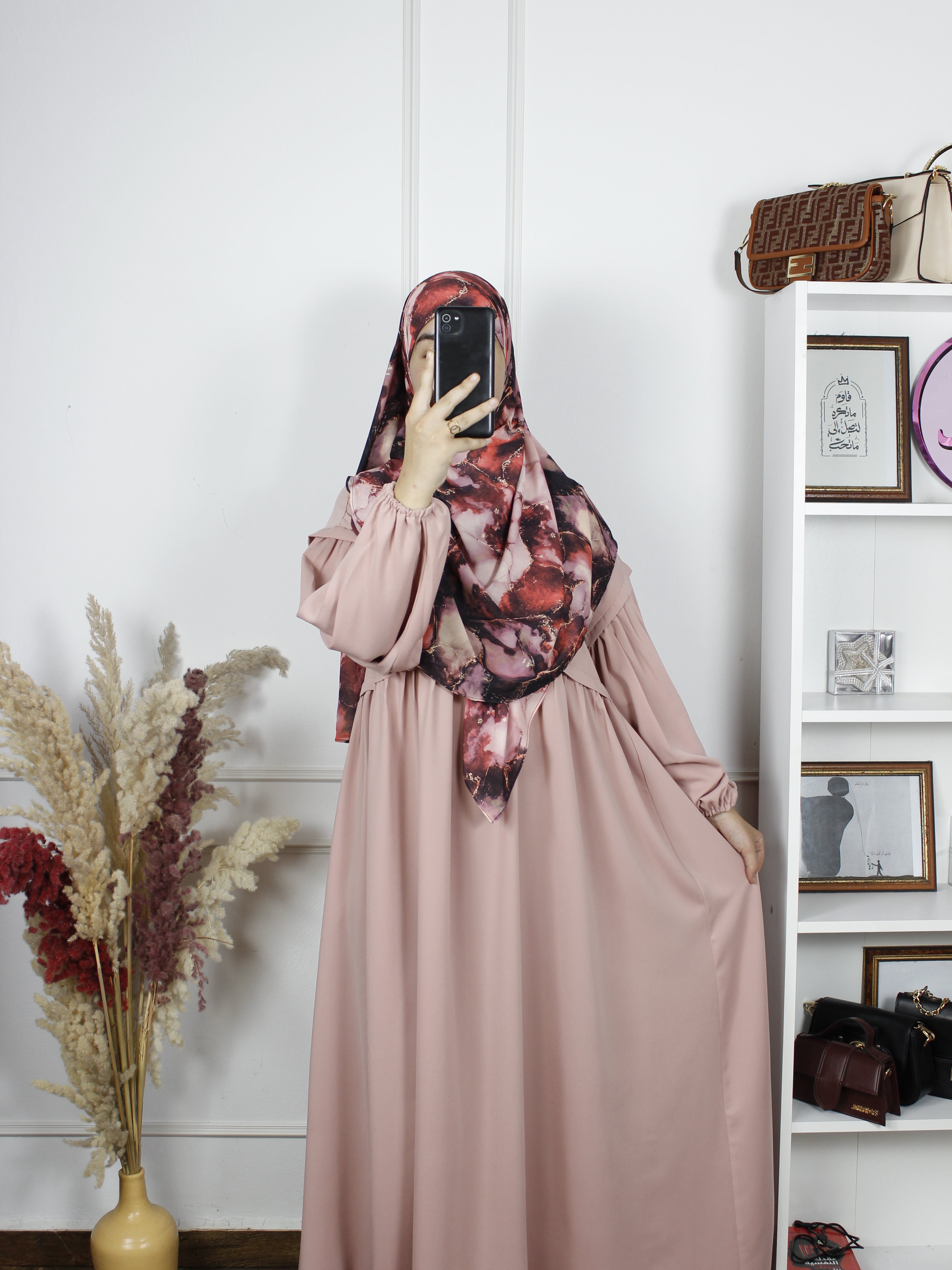 Abaya NV
